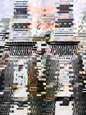 Nhà Phố 2 Lầu 1 Tum, 4Pn3Wc Sân Thượng, Kế Bên CV Phần Mềm Quang Trung