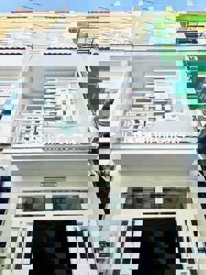 Chính chủ bán nhà q12 3.2×8 1 trệt 2 lầu 3pn 2wc shc đất thổ cư 1.590