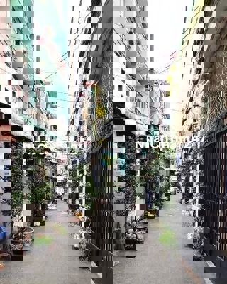 NHÀ 46M2 - TRỆT 1 LẦU ĐÚC BTCT - gần mặt tiền đường QUANG TRUNG, P8 GV