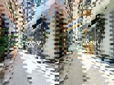 Phân lô Trần Quốc Hoàn, ngõ thông, ô tô tránh, kinh doanh, 40m2