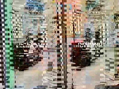 Chủ NGỘP!! bán gấp nhà Quận 6 - 92m2 3 tầng - 4PN - KO QH - Chỉ 70tr/m