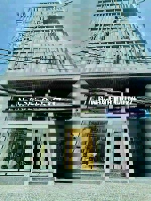 Tòa nhà CHDV Dương Quảng Hàm 1 hầm 7 tầng có thu nhập 250 triệu/tháng