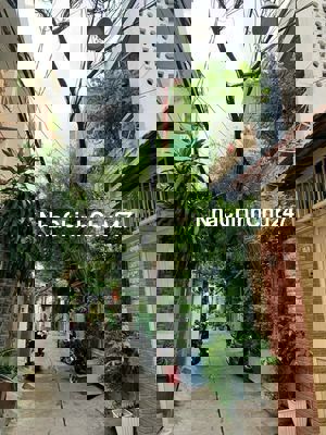 BÁN ĐẤT TẶNG NHÀ 2 TẦNG - HAI BÀ TRƯNG 80M2(4X20) - HXH 2 MẶT HẺM