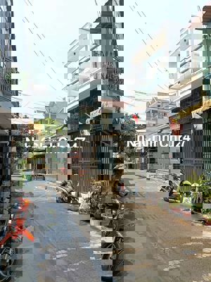 🇻🇳🇻🇳. NHÀ MẶT TIỀN ĐƯỜNG NHỰA THÔNG RA TRẦN VĂN MƯỜI