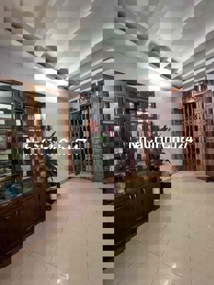 Lĩnh nam - Nhà đẹp, lô góc - VF3 lùi tận cửa - Khách về ở luôn. Dt: 30