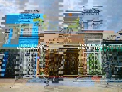 Bán nhà lầu gần cầu lớn hóc môn