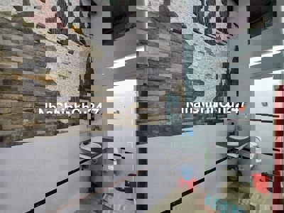 Hạ sốc 1 t.ỷ gấp bán nhà Tân Thới Nhất Quận 12 ngay Lạc Quang HXH 4tầg