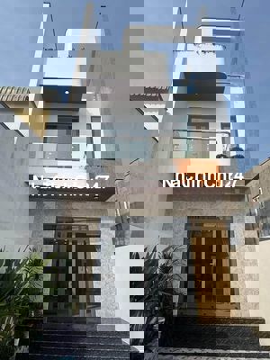 Chính chủ cần bán nhanh nhà mặt tiền 80m2, ngay trung tâm Thuận An