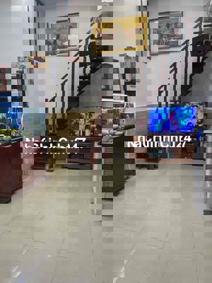 Chính chủ bán nhà mê lửng,3phòng ngủ,kiệt oto 4m