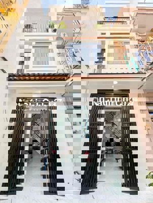 NHÀ ĐẸP ngang 4m X 11m 3PN 3WC HẺM 1247 HTP Q7 NHIỀU TIỆN ÍCH GẦN PMH