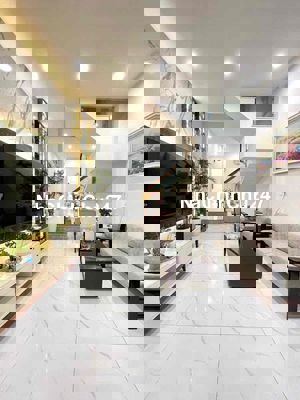 Nhà 2 MÊ Gần Nguyễn Văn Linh full nội thất