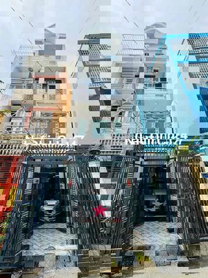 Chị chủ gửi nhà mặt tền