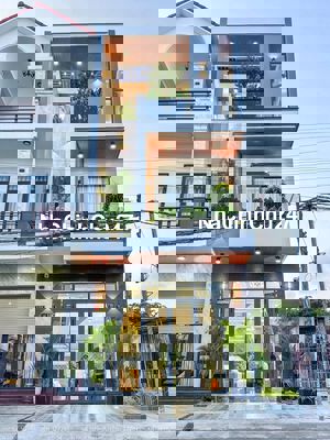 Bán Gấp Nhà 2 Lầu Đường 8m Gần KDL Đại Nam -Tp.Thủ Dầu Một -Bình Dương