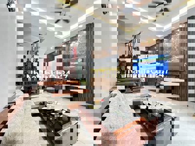 Bán cực gấp!  Hào Nam - 50m ra ô tô, ngõ ba gác, dân xây