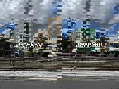 NHÀ MẶT TIỀN BỜ HỒ HUỲNH CƯƠNG