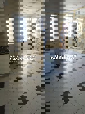 Gia đình cần bán CH Lữ Gia Plaza – 65m², 2PN, nhà mới đẹp, giá 3.4 tỷ