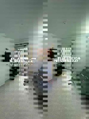 Bán gấp căn hộ Bàu Cát 2, Lô A thang máy, 61m2 2PN-2WC có Sổ, giá tốt