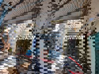 Nhà mê đúc, gác lửng, 3 p ngủ, 2 p tắm(wc) - CÓ SẴN NỘI THẤT THIẾT BỊ