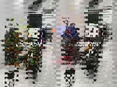 Cực hiếm, bán nhà đẹp Hào Nam, kinh doanh, oto, ngõ thông, hai thoáng