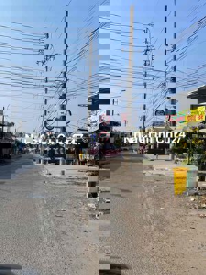 CHÍNH CHỦ BÁN GẤP NHÀ MẶT TIỀN DT833B LIỀN KỀ THỊ TRẤN BẾN LỨC