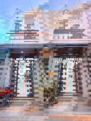 Nhà Hóc Môn 1ty270 sổ riêng 68m2 4x17 chính chủ có TL