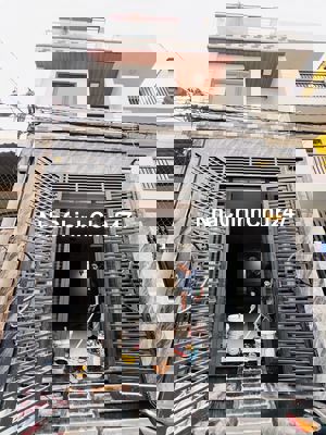 BÁN GẤP NHÀ ĐẸP GẦN GA METRO BÌNH THÁI, THUỘC KHU CƯ XÁ ĐIỆN LỰC