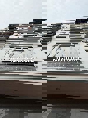 CHÍNH CHỦ CẦN BÁN- NHÀ ĐẸP-BẮC TỪ LIÊM - 42M2- GẦN PHỐ- NGÕ OTO - 8 TỶ