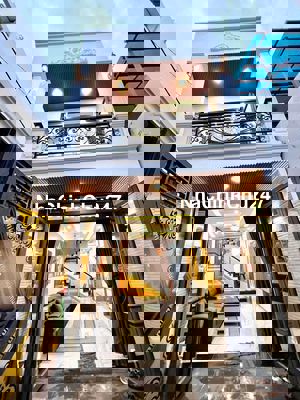 SIÊU PHẨM NHÀ ĐẸP Cao Lỗ, P.4, Q.8 giá chỉ 2TỶ250