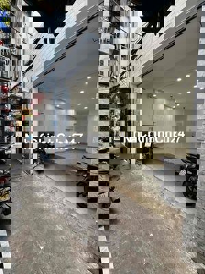 Chính chủ bán nhà đường Võ Văn Kiệt, Phường Cầu Kho, Quận 1