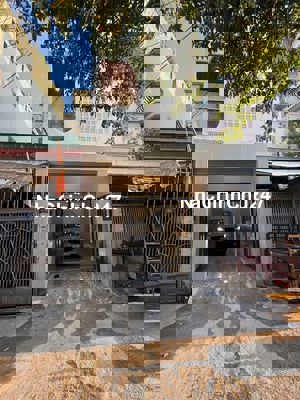 Bán nhà 1lầu, 1/ Lâm Thị Hố hẻm 5m xe hơi đậu trong nhà