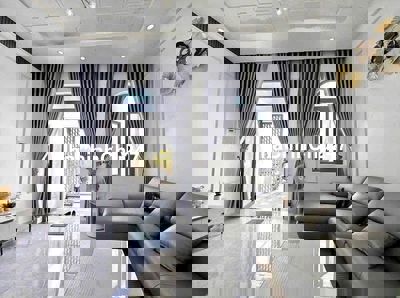 Nhà này phải mua chứ không mua thì chịu ...