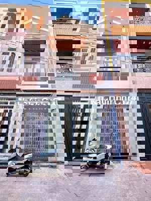 nhà 1 trệt 1 lầu