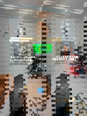 Nhà mới 4 phòng ngủ hẻm Trường Chinh, p13, Tân Bình. 2 lầu Sân thượng