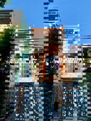 Tôi chính chủ cần bán nhà 3 Mê Đúc Ngay chợ Hoà Xuân gần Công Viên