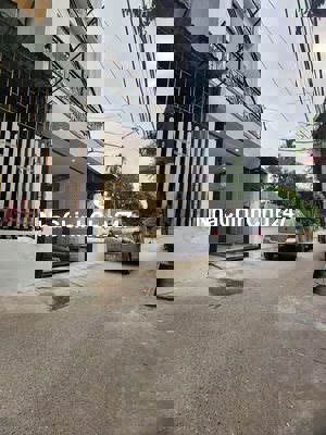 BÁN NHÀ XUÂN PHƯƠNG – MỘT NHÀ RA PHỐ, Ô TÔ ĐỖ CỔNG – GẦN GA NHỔN