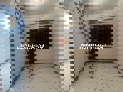 bán Căn hộ cc CMT8 gần chợ Hoàng Hoa Thám, 55m2