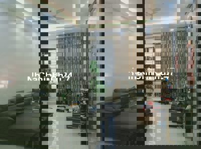 CC NHÀ LK 50M2*5T KHU DV ĐÀO ĐẤT HÀNG BÈ, NGAY MẶT ĐƯỜNG HOÀNG CÔNG HN