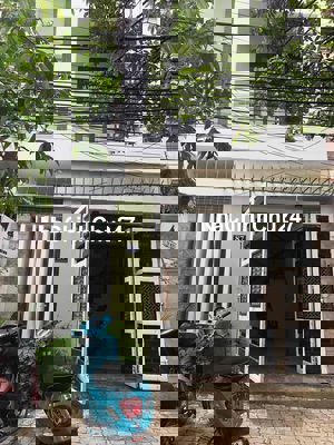 nhà 2 tầng mặt tiền đường 7m5