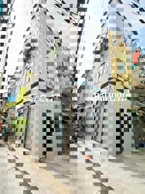 Nhà q4 nhà đẹp.1trệt 2lầu st.