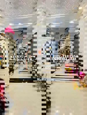 CHÍNH CHỦ BÁN NHÀ NỞ HẬU, CÓ ĐIỆN MẶT TRỜI HẺM NGUYỄN HỚI TP VŨNG TÀU