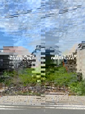 Chủ bán gấp đất thổ cư Xã Tân Phú Trung. DT 120m2, SHR, giá 1 tỷ 68.