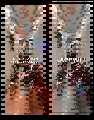 Bán Nhà đường Đồng Đen rộng rãi, tiện nghi,