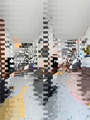 Bán nhà 2 tầng MT đường Võ Chí Công, gần Trần Đại Nghĩa, đắc địa