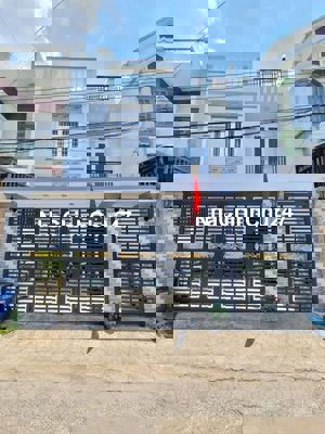 Bán nhà phạm hữu lầu dĩ an gần vincom 550