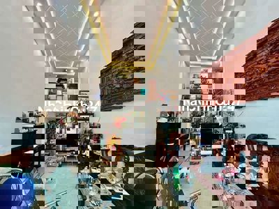 NHÀ CHÍNH CHỦ 4,2X15, SỔ 63M2, ĐÚC LỬNG, 2PN, 2WC, GIÁ 5,5 TỶ CÒN TL