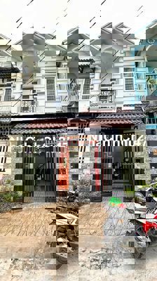 Nhà 1 lầu dt 60m2 có 2 phòng ngủ tặng nội thất giá 4ty380