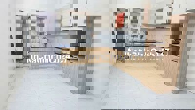 bán nhà tân bình,90m2 4 tầng 9 tỷ xíu ngay mặt tiền đối điện công viên