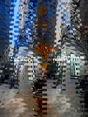 Tin chuẩn - phố Đội Cấn, 42m2x6T thang máy, chủ xây tâm huyết tặng nt