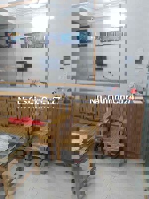 Nhà cấp 4 diện tích 30m2, 2 phòng ngủ, đường Khương Đình