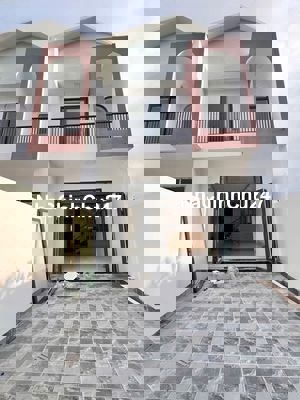 NHÀ PHỐ từ 700 Triệu – NGAY CÂY XĂNG THẠNH PHÚ